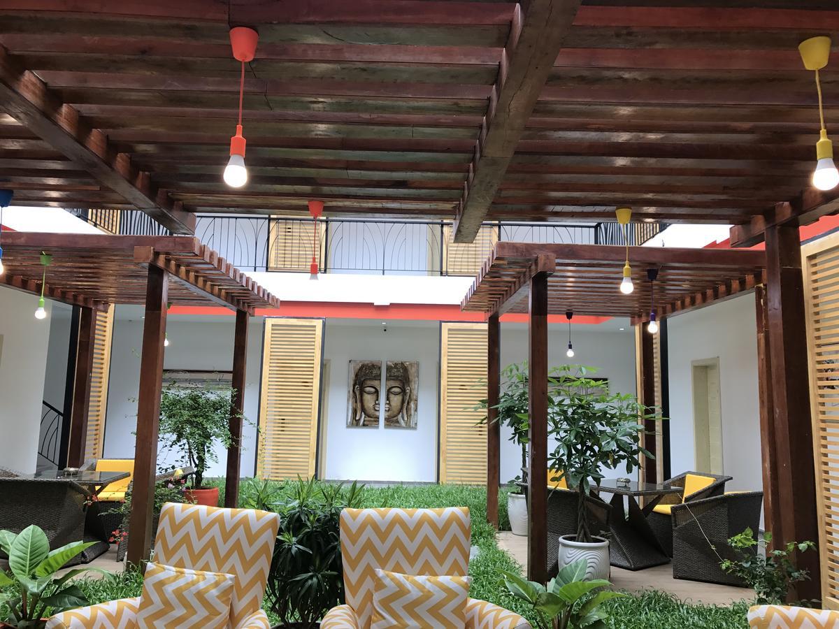 Benny'S City Hotel Sihanoukville Exterior foto